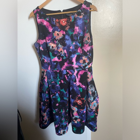 Just Taylor dress - Picture 5 of 5